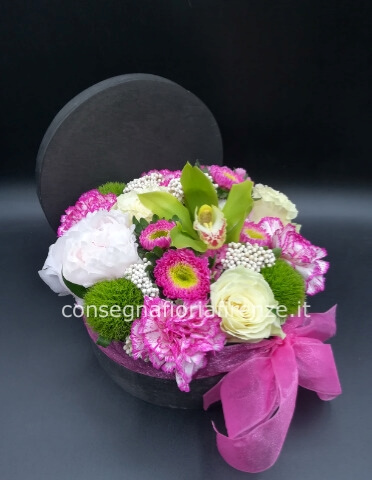 Flowerbox "nera" piccola (diam 19), con fiori misti di stagione