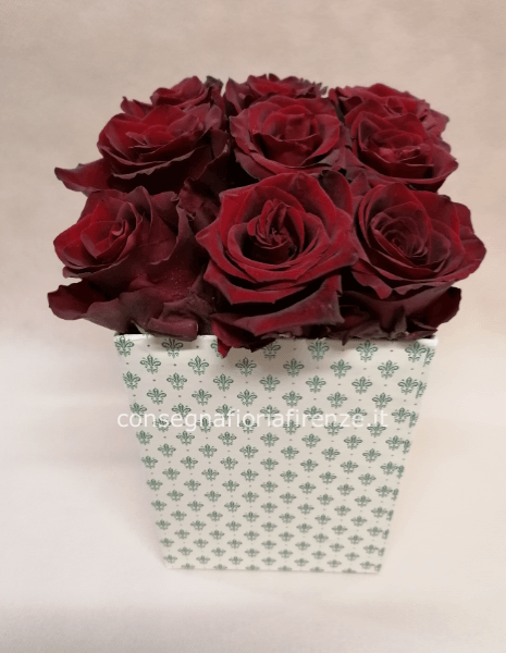 Flowerbox alta rettangolare con 9 Rose Rosse