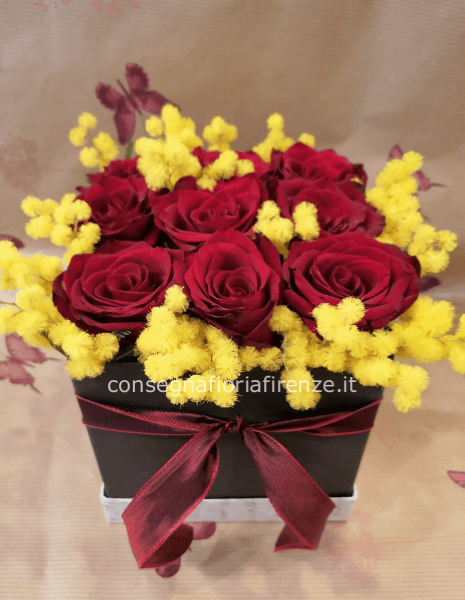 Flowerbox "cubo 15x15" con 9 Rose Rosse e Mimosa
